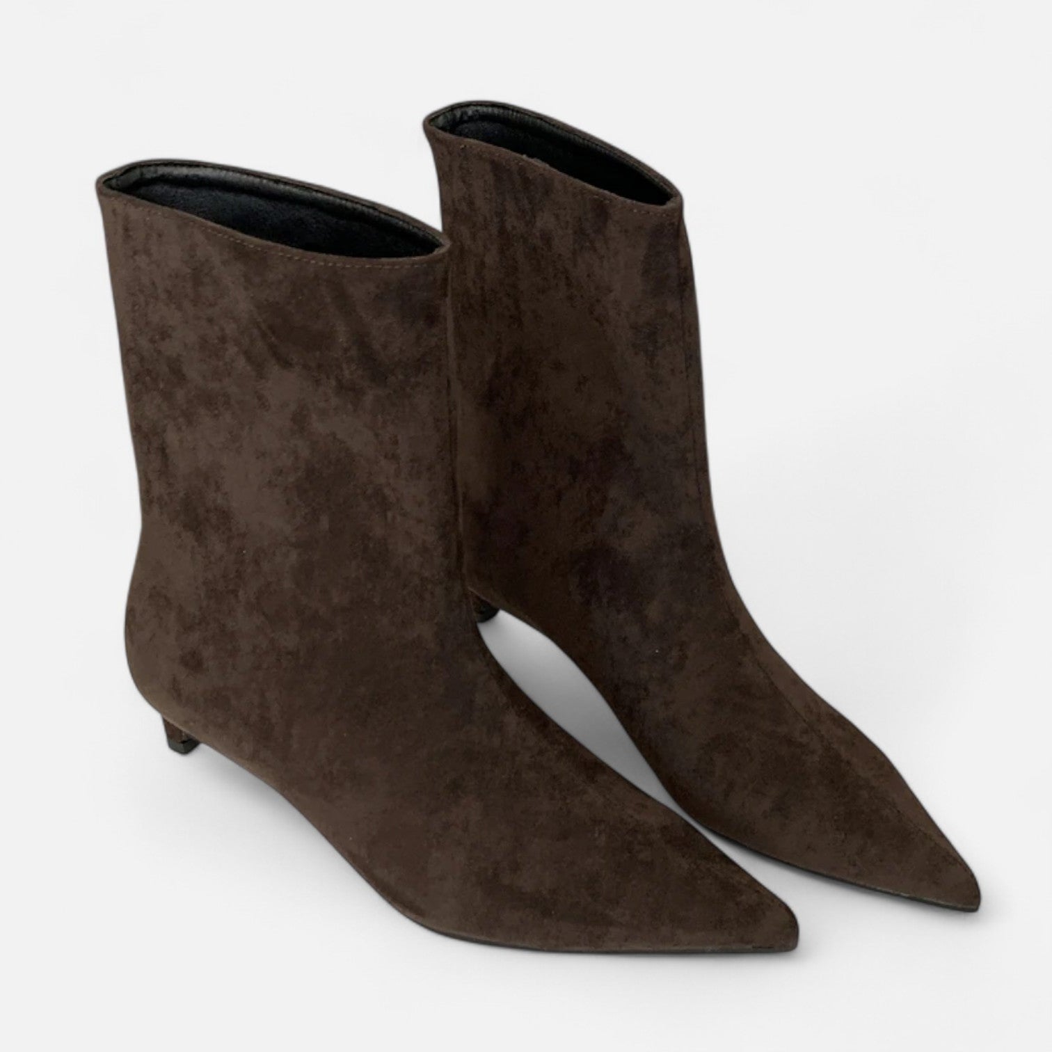 Mevassi | Women’s White Pointed-Ankle Boot – Vintage Designer Style with Low Thin Heel